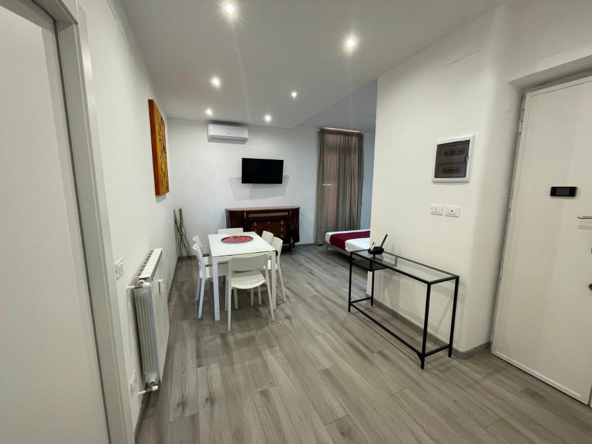 Caracciolo33 Appartement Rome Buitenkant foto